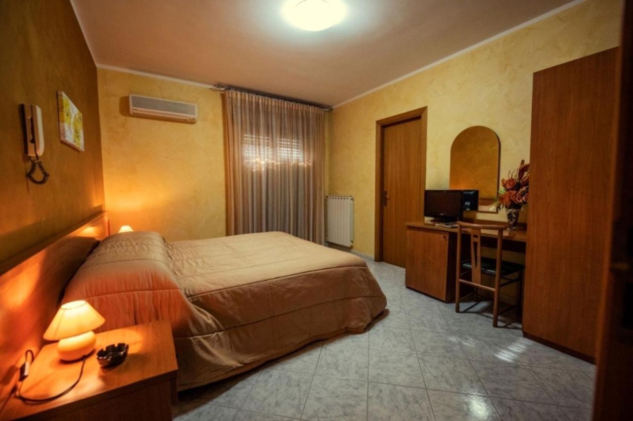 Hotel Venere Villaricca エクステリア 写真