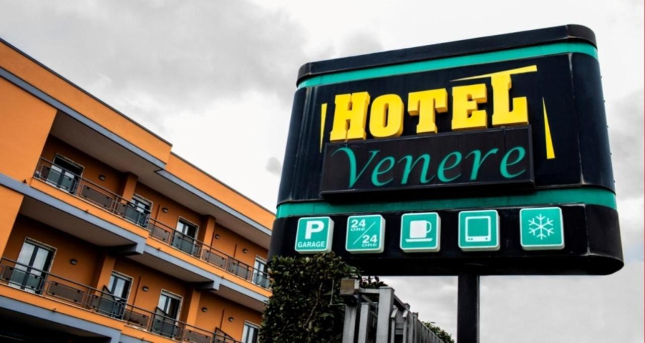 Hotel Venere Villaricca エクステリア 写真